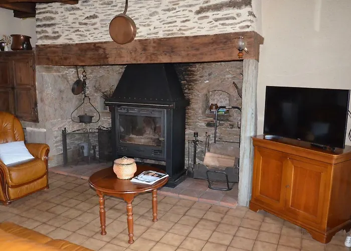 Maison tout confort calme vallée du Lot proche de Conques en Aveyron